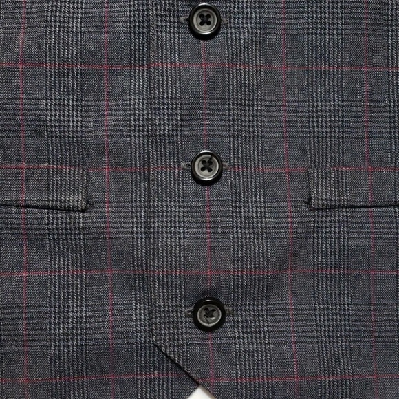 Button Down Vest - Picture 2 of 3